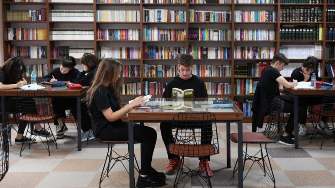 Okul Kütüphanelerindeki Kitap Sayısı 103 Milyonu Aştı
